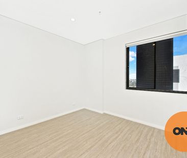 #HUGE ROOM SIZE STUDY #MODERN #2MIN FROM TRAIN STATION AND SCHOOL - Photo 1