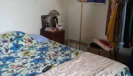 Tidy 5 Bedroom home at a great location - Photo 5