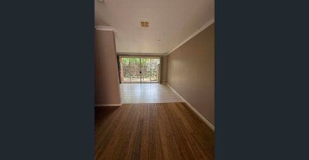 Perfect Location! - Photo 2