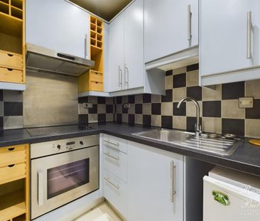 1 bedroom flat to rent - Photo 5