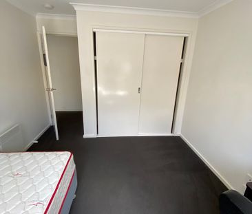 8-bedroom shared house, Katelyn Court - Photo 3