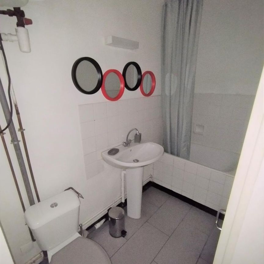 Location Appartement 1 pièce 31m² NIORT 79000 - Photo 1