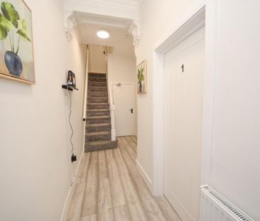 1 bed Room for Rent - Photo 2