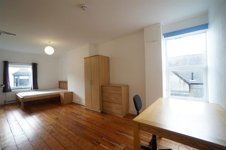 4 College Road - Photo 3