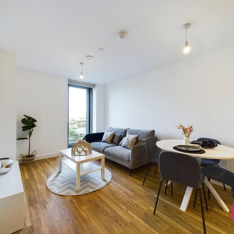 2 bedroom flat to rent - Photo 1