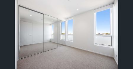 Find home: where light-filled living meets inner-west convenience - Photo 3