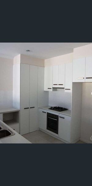 Love Maintenance 3 Bedroom Courtyard Home - Comfort and Convenience - Photo 1