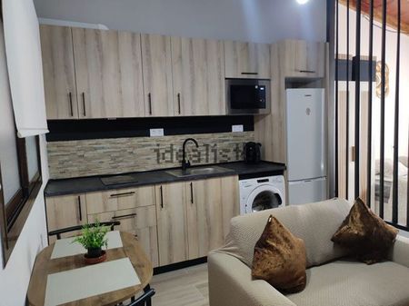 Alquiler de piso en Calle Irlanda - Photo 2