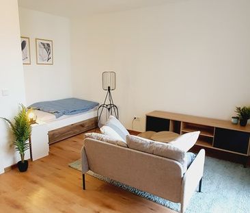 Modern möbliertes 1-Zimmer Apartment nach Renovierung - Photo 2