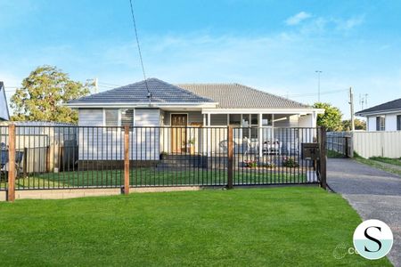 14 Redwood Place, Gateshead NSW 2290 - House For Rent | Domain - Photo 2