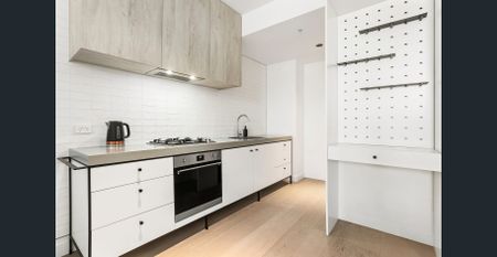 Chic Parkside Living - Photo 4