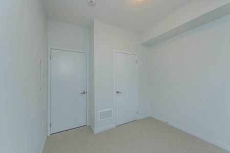For Lease - 140 Honeycrisp Crescent Unit# 292, Vaughan, Ontario - Photo 5