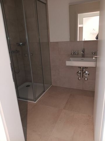 Cozy 2.5-room penthouse apartment with gallery in the new “Hübsche Mätteli” development in a quiet and central location - Photo 4