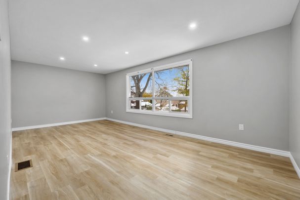 For Lease - 176 Sydenham Street Unit# Upper, Cobourg, Ontario - Photo 1