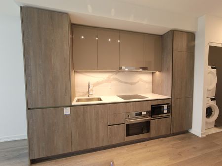 For Lease - 8 Interchange Way N/A Unit# 3910, Vaughan, Ontario - Photo 4