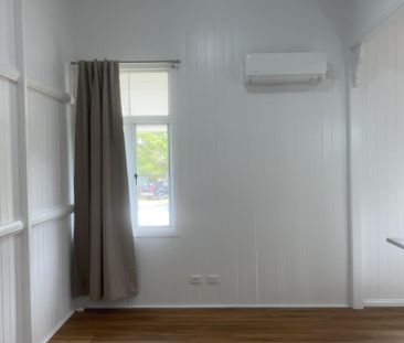 Beautifully Renovated Unit in Great Location - Photo 3