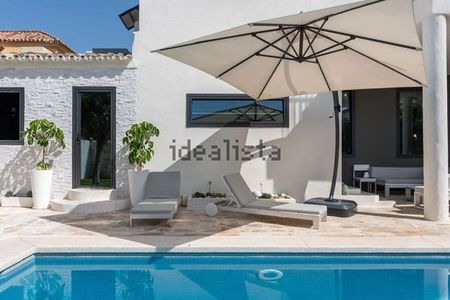 Alquiler de casa o chalet independiente en Calle de la Rosa, 14 - Photo 2