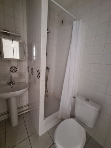 Location Appartement 25m² NANCY 54000 - Photo 4