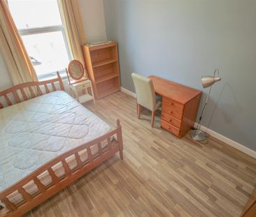 8 bedroom terraced house to rent - Photo 5