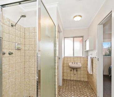 CONVENIENTLY LOCATED ONE BEDROOM APARTMENT! - Photo 5