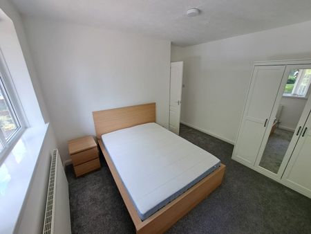 2 Bed Terraced House, West King Street, M3 - Photo 2