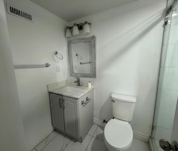 For Lease - 916 Magdalena Court Unit# B, Kitchener, Ontario - Photo 5