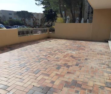 Location Appartement 2 pièces 50m² DRAGUIGNAN 83300 - Photo 6