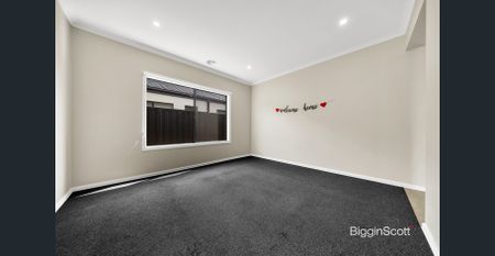 Spacious Family Living in Prime Location! - Photo 5