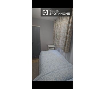 Room in a shared 2-bedroom flat for rent in Ballybough - Photo 5