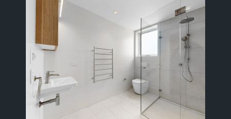 Over 55's LUXURY GROUND LEVEL GARDEN APARTMENT - Photo 5