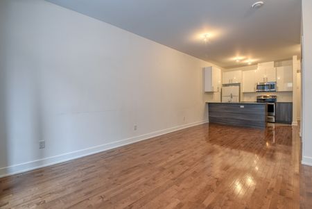 Unit 101: Entire unit - Photo 3