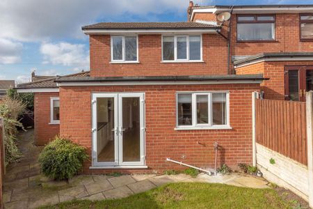 3 bedroom semi-detached house to rent - Photo 2