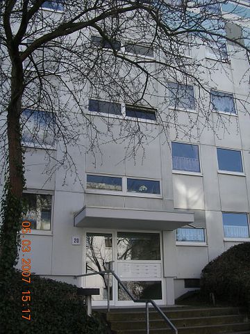 Kinder herzlich willkommen, 3-Zimmer-Wohnung in Bonn Medinghoven, mit neuem Bad - Photo 2