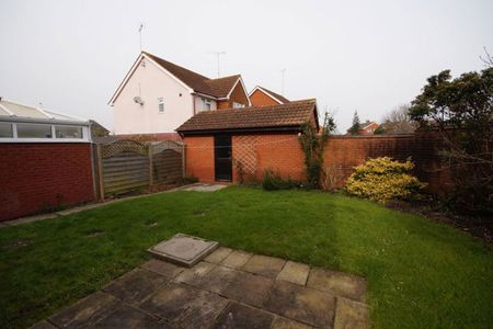 A 3 Bedroom House in Up Hatherley GL51 3YR - Photo 2