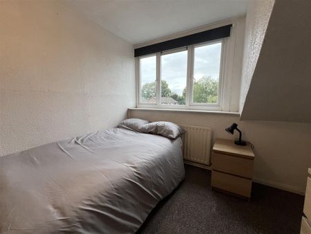 Stanmore Avenue, Burley, LS4 2RP, Leeds - Photo 2