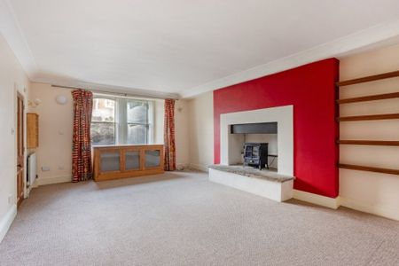 3 bedroom flat to rent - Photo 3