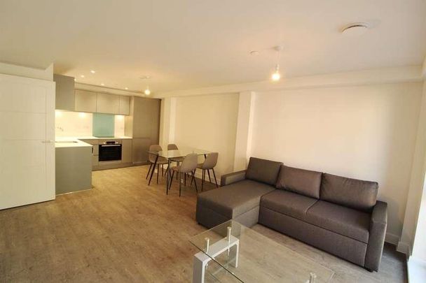 Sterling Square, Silver Street, Reading, RG1 - Photo 1