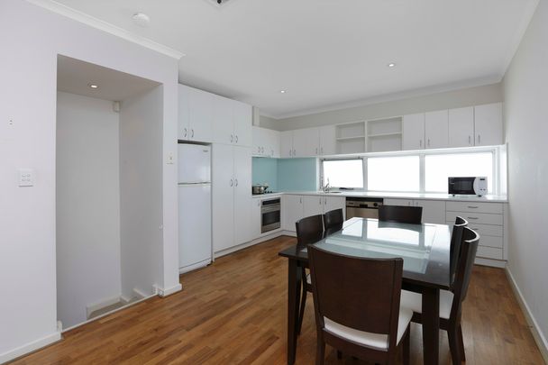 14 Hobsons Place, Adelaide SA 5000 - Townhouse For Rent | Domain - Photo 1