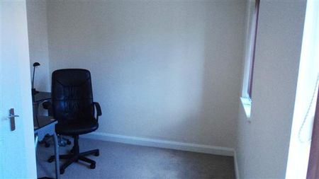 4 bedroom townhouse to rent - Photo 5