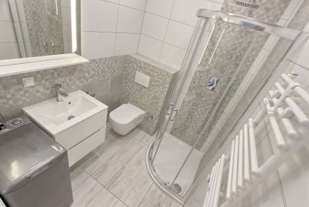 Idealne w apartamentowcu w centrum - Zdjęcie 3