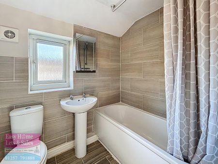 2 bedroom semi-detached house to rent - Photo 3