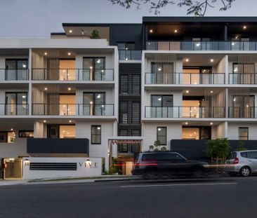 Luxury Living in the Heart of Indooroopilly! - Photo 6