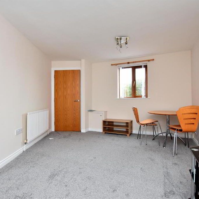 Apt 1, John Longs Court, Beersbridge Road, Belfast, BT5 4RX - Photo 1