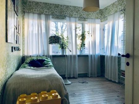 Hyr vårt fina hus i Solna, - Foto 2