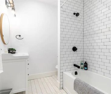 For Lease - 63 John Street Unit# 202, Hamilton, Ontario - Photo 1