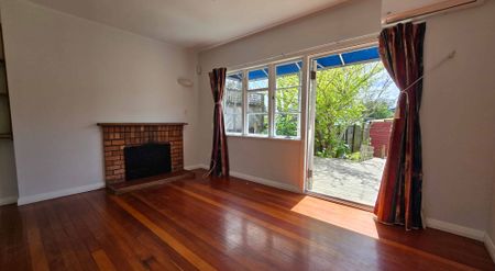 3 bedroom duplex home on large site - Photo 4