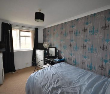 3 bedroom end of terrace house to rent - Photo 5