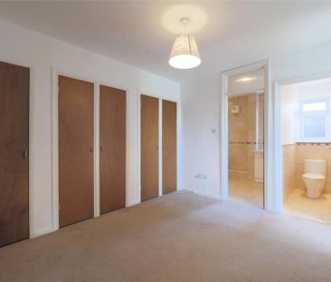 2 bedroom penthouse to rent - Photo 4