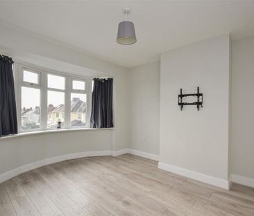 3 bedroom semi-detached house to rent - Photo 6