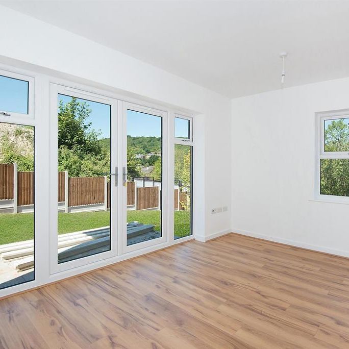 2 bedroom detached house to rent - Photo 1